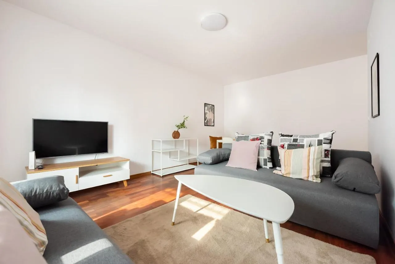 Wola Sunshine Apartment Free Parking Varşova
