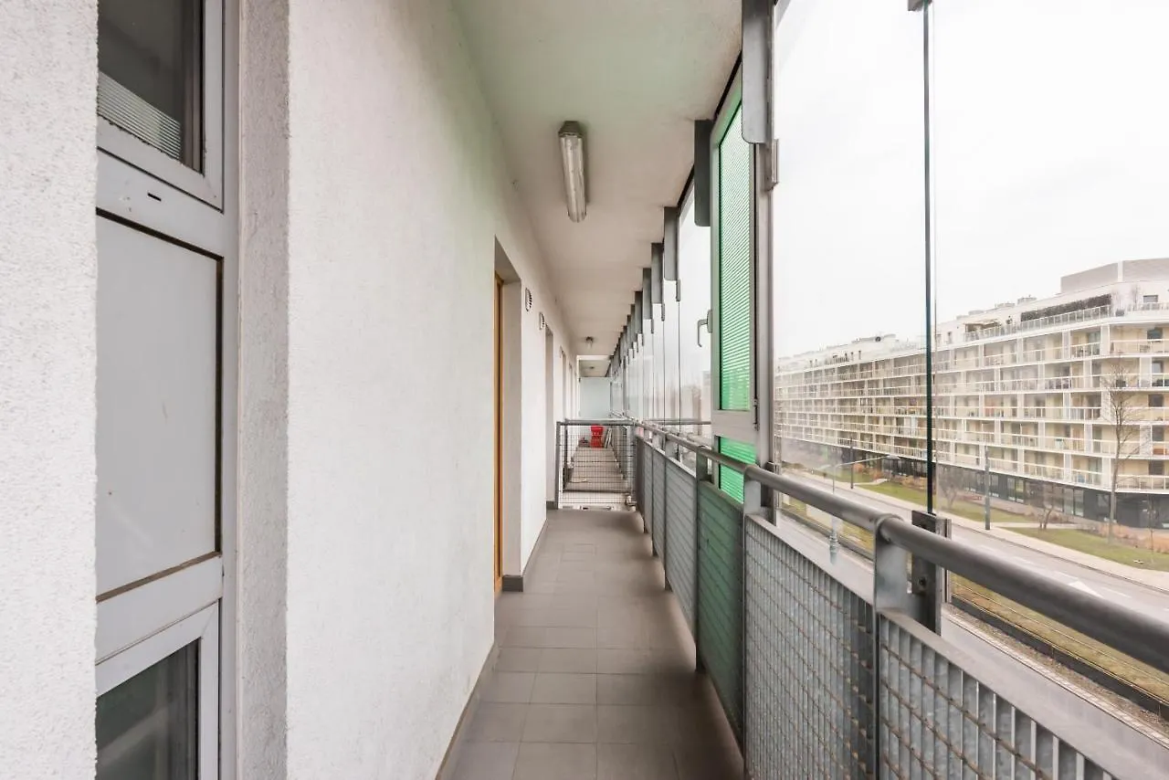 Wola Sunshine Apartment Free Parking Varşova 0*,
