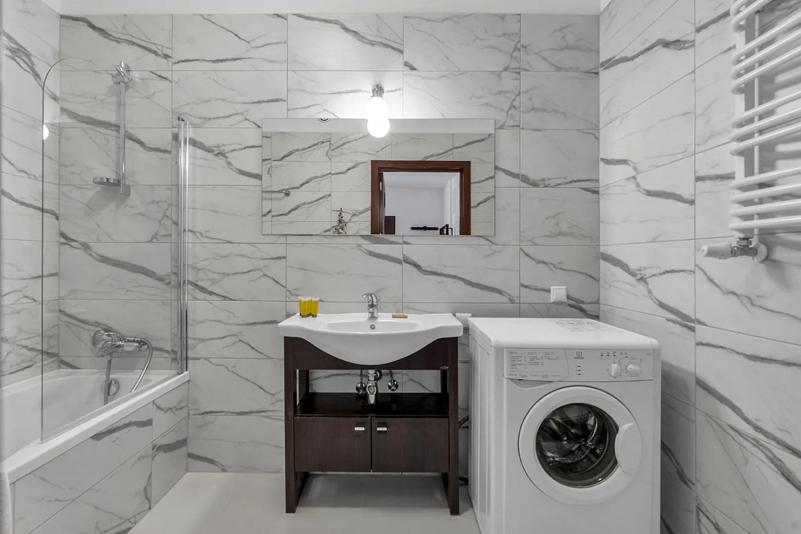 Wola Sunshine Apartment Free Parking Varşova